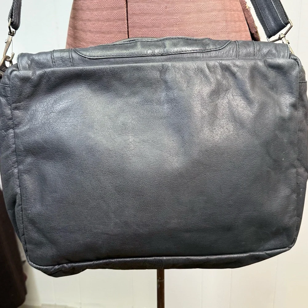 Vintage '90s Black Eddie Bauer Leather Messenger Satchel Bag Unisex